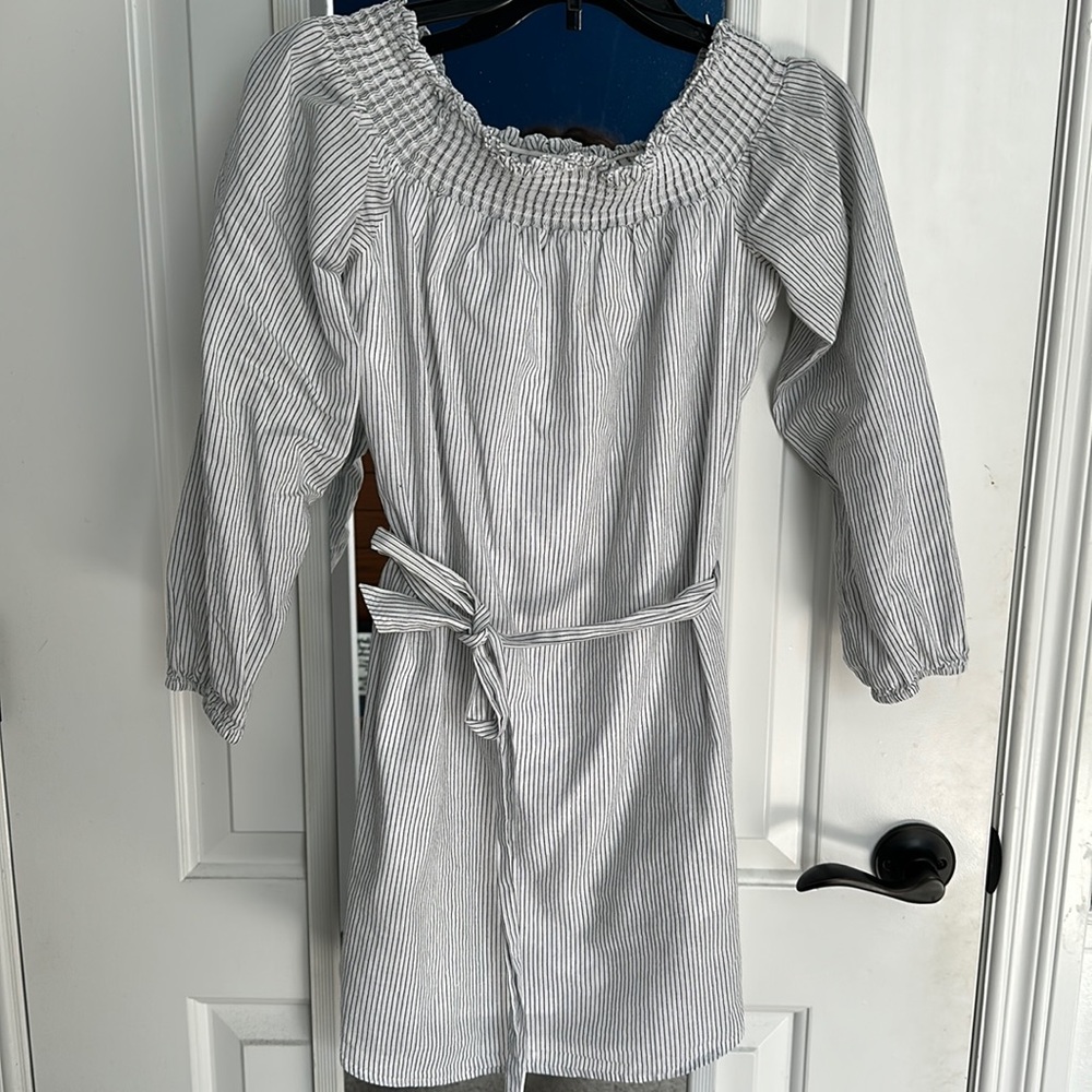 EXPRESS Cotton/linen  dress,  pinstripes, side pockets , detachable tie belt,